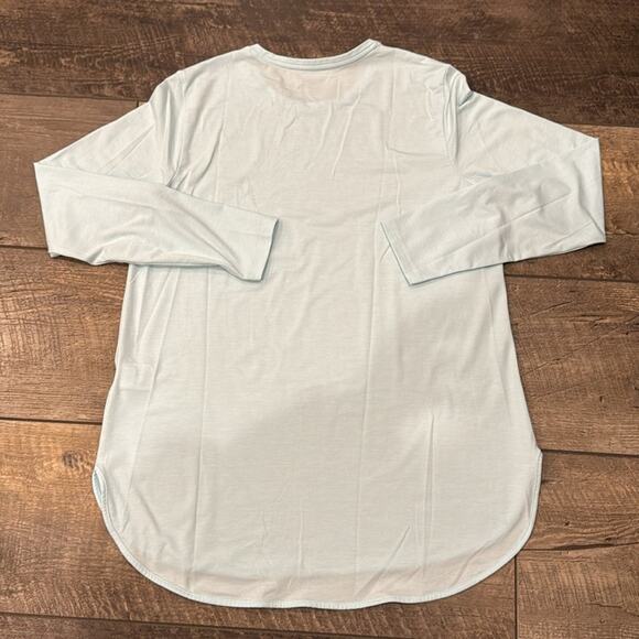 Lands' End Long Sleeve Curved Hem Tunic Top Light Blue White Size M - Picture 2 of 8